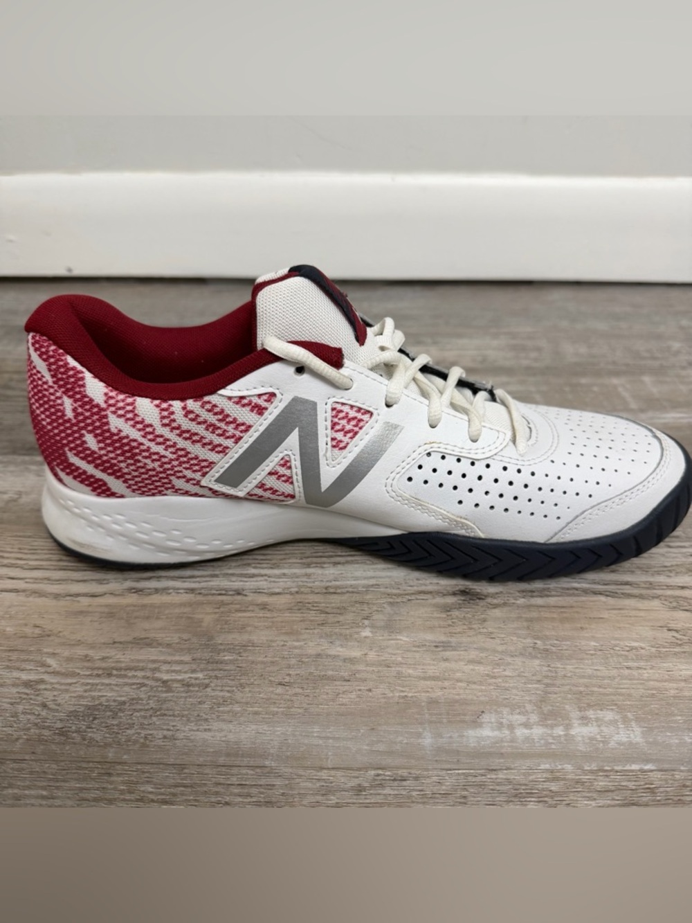 New Balance Men's 696v3 Tennis Shoes, Red/White MCH696S3-size 8.5 *like NEW* - Picture 3 of 8